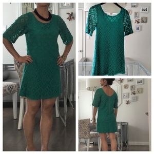 Green Over the Knee Lace with Sleeves Dress